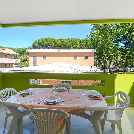 Appartement Cozy In With Kitchen Bibione